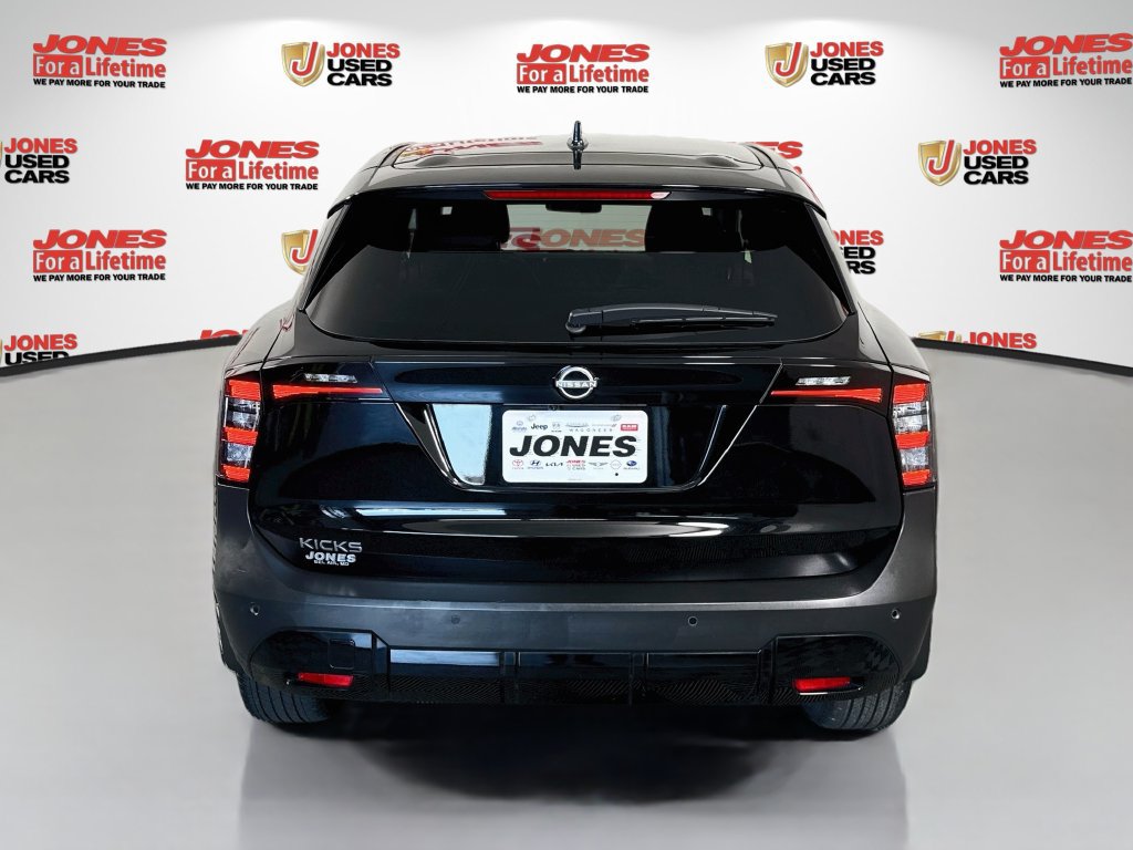 Certified 2025 Nissan Kicks SV FWD image 14