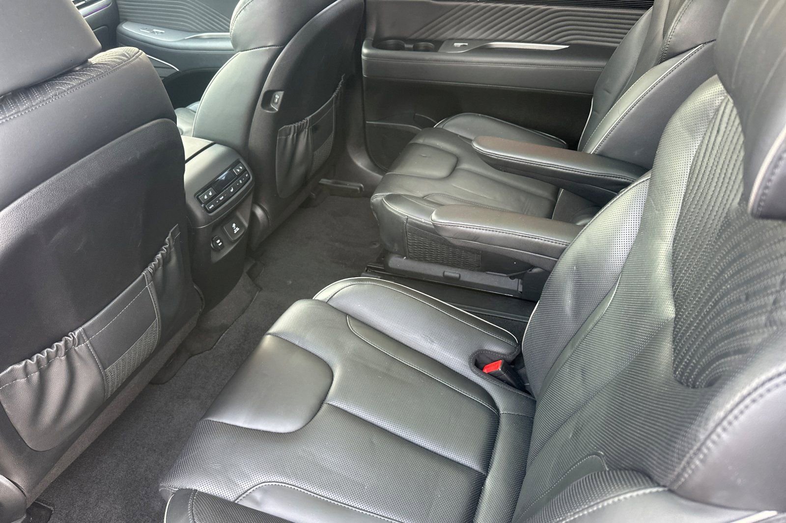 Used 2023 Hyundai Palisade Calligraphy AWD/4WD image 13