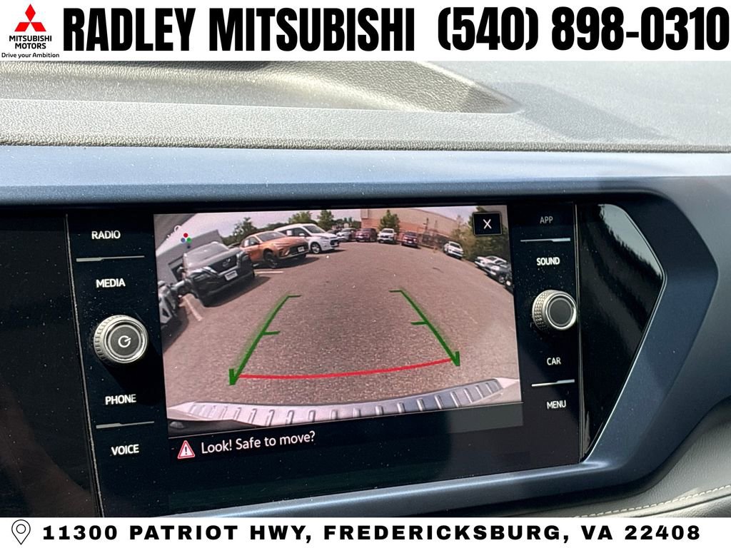 Used 2024 Volkswagen Taos SE image 9