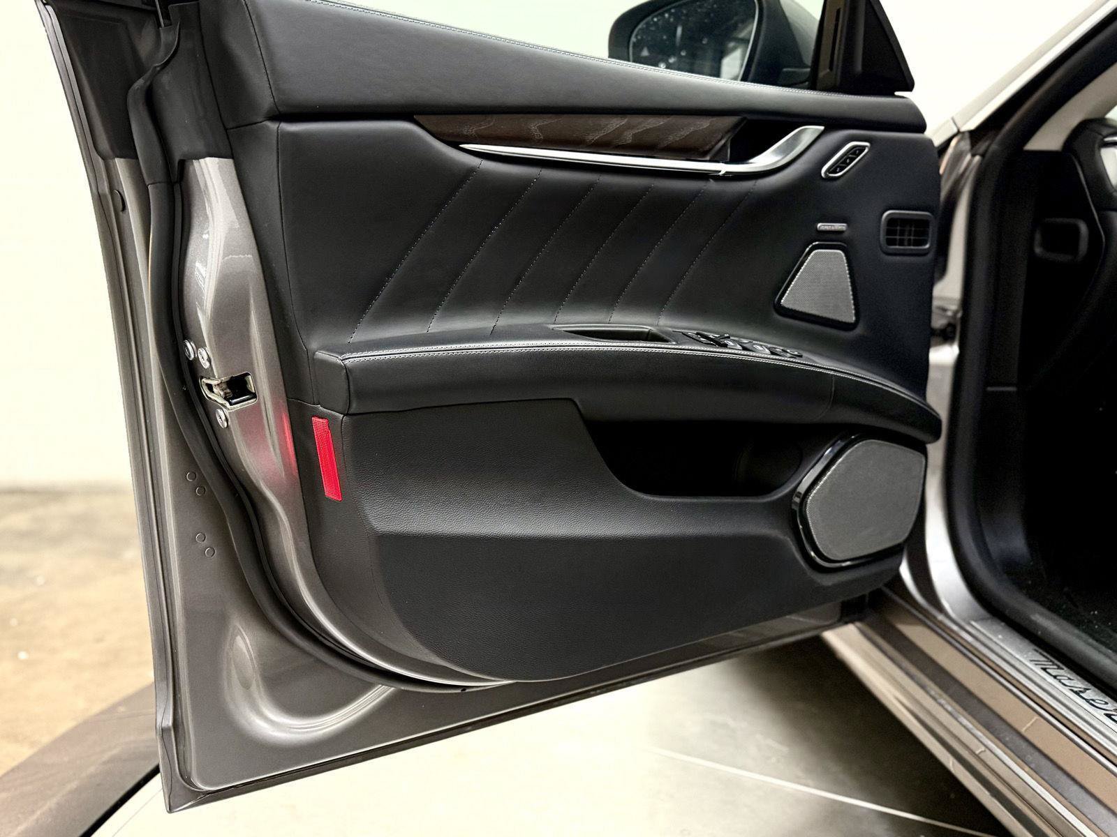 Used 2019 Maserati Ghibli GranLusso RWD image 11