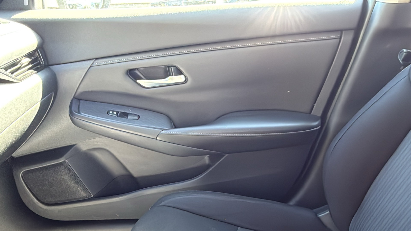 Certified 2022 Nissan Sentra SV FWD image 18