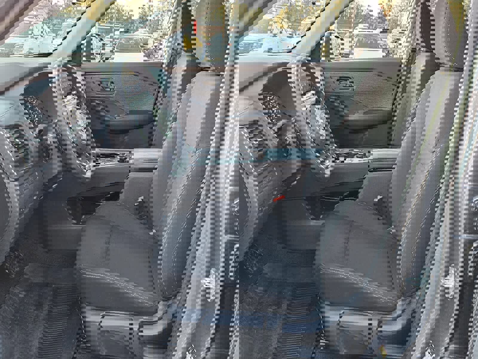 Used 2023 Nissan Rogue S image 3