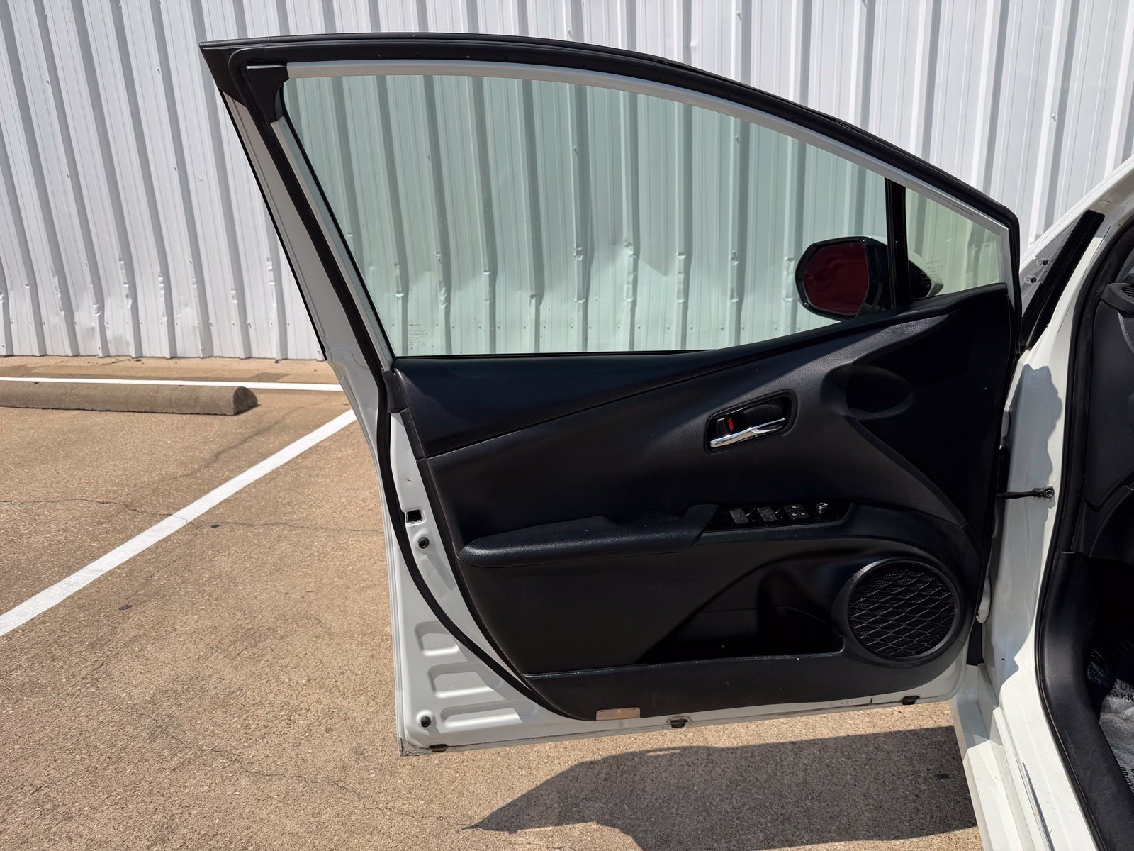 Used 2020 Toyota Prius Prime Limited FWD image 19