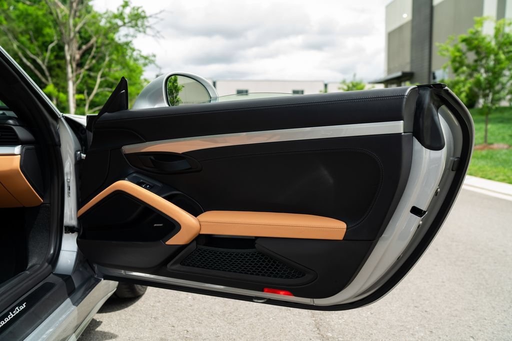 Used 2019 Porsche 911 Speedster RWD image 25