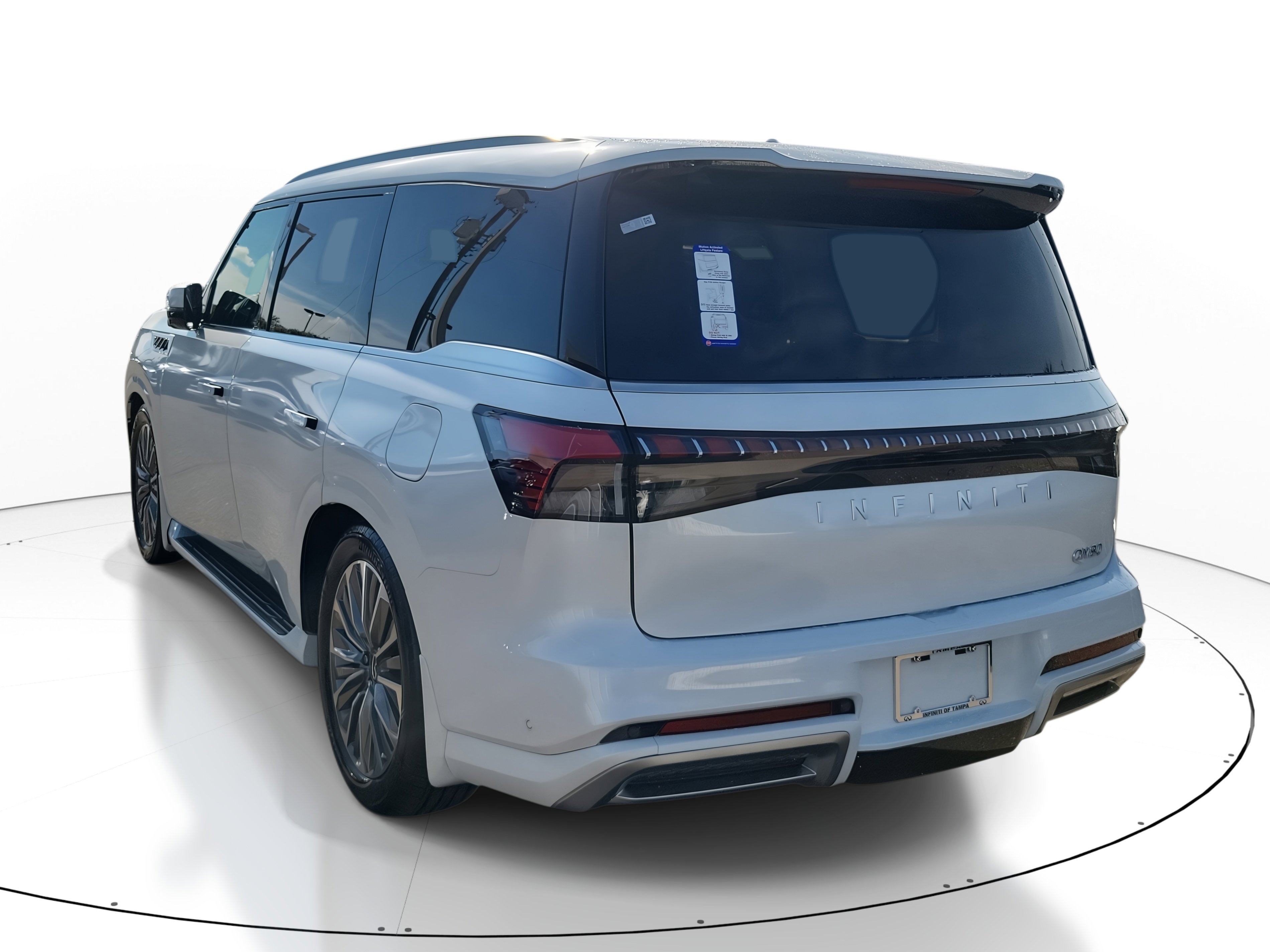 New 2026 INFINITI QX80 Luxe image 4