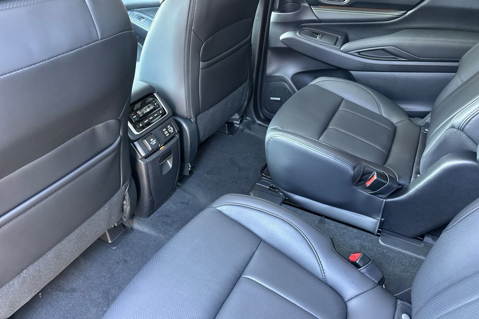 New 2026 Subaru Ascent Bronze Edition w/ Onyx Package image 12