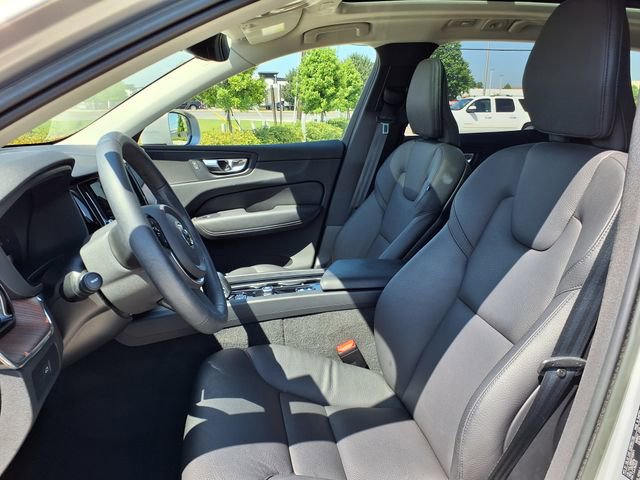Certified 2023 Volvo XC60 B5 Plus w/ Climate Package AWD/4WD image 15