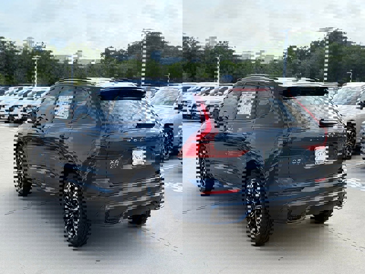 New 2026 Volvo XC60 B5 Plus w/ Protection Package Premier image 4