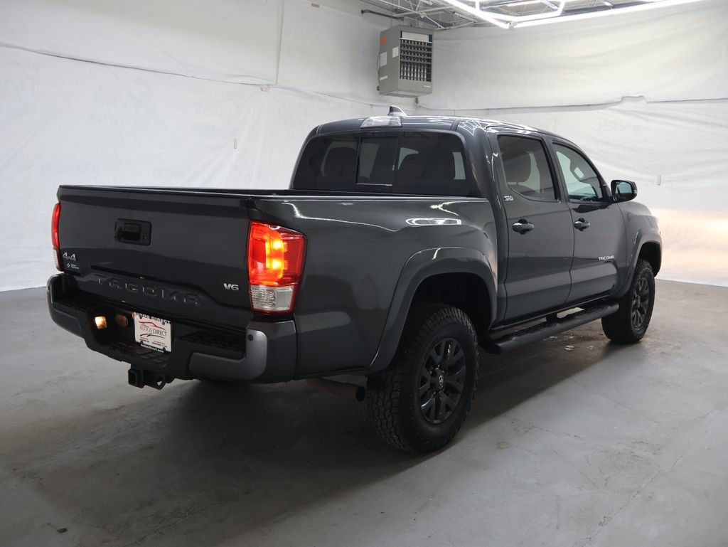 Used 2020 Toyota Tacoma SR5 AWD/4WD image 7