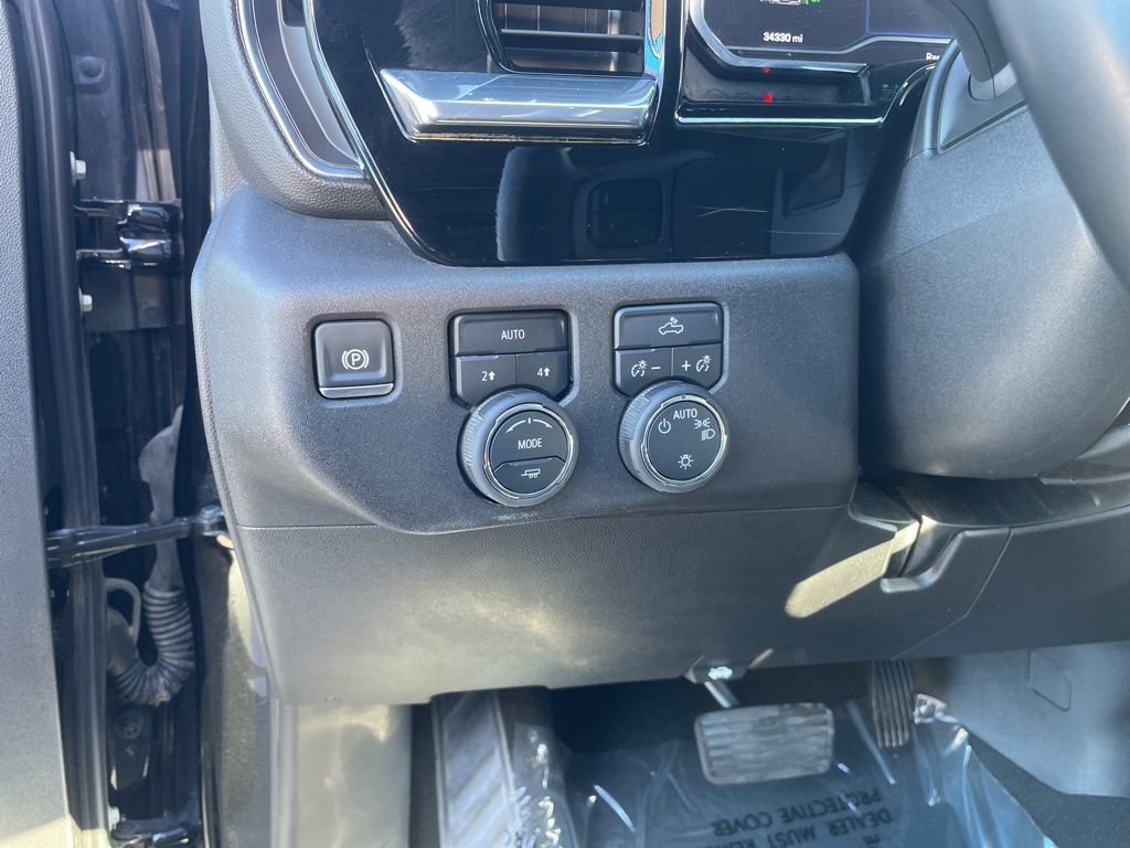 Used 2025 Chevrolet Silverado 1500 LT image 9