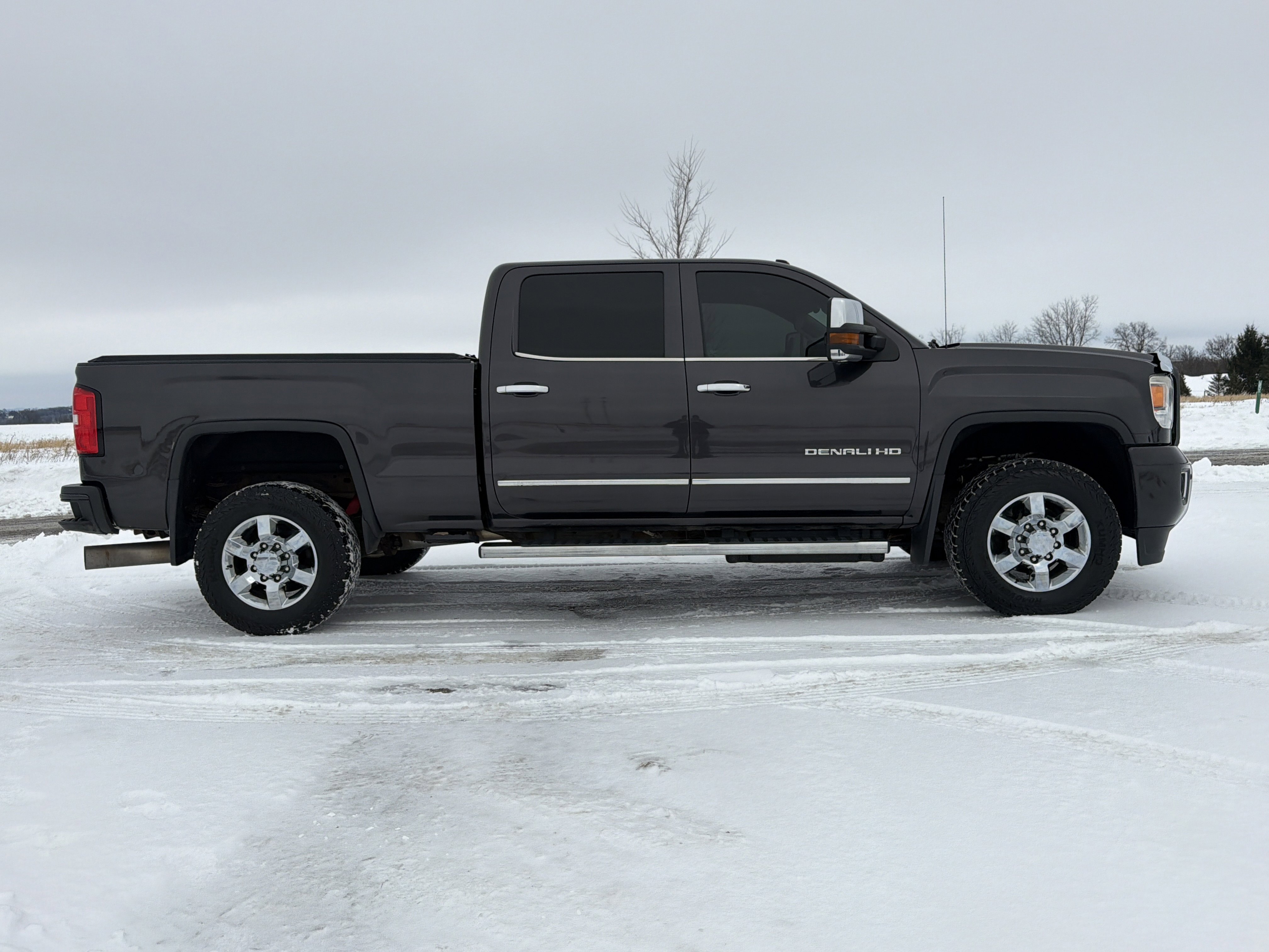 Used 2015 GMC Sierra 3500 Denali w/ Duramax Plus Package image 24