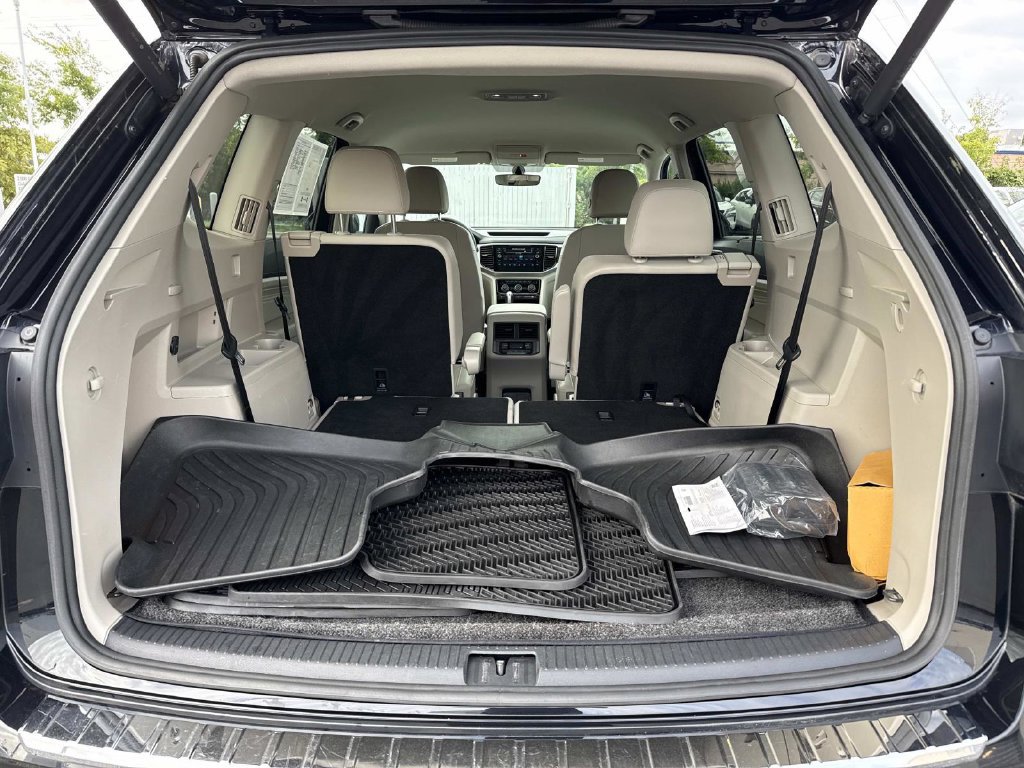 Used 2023 Volkswagen Atlas SE AWD/4WD image 12