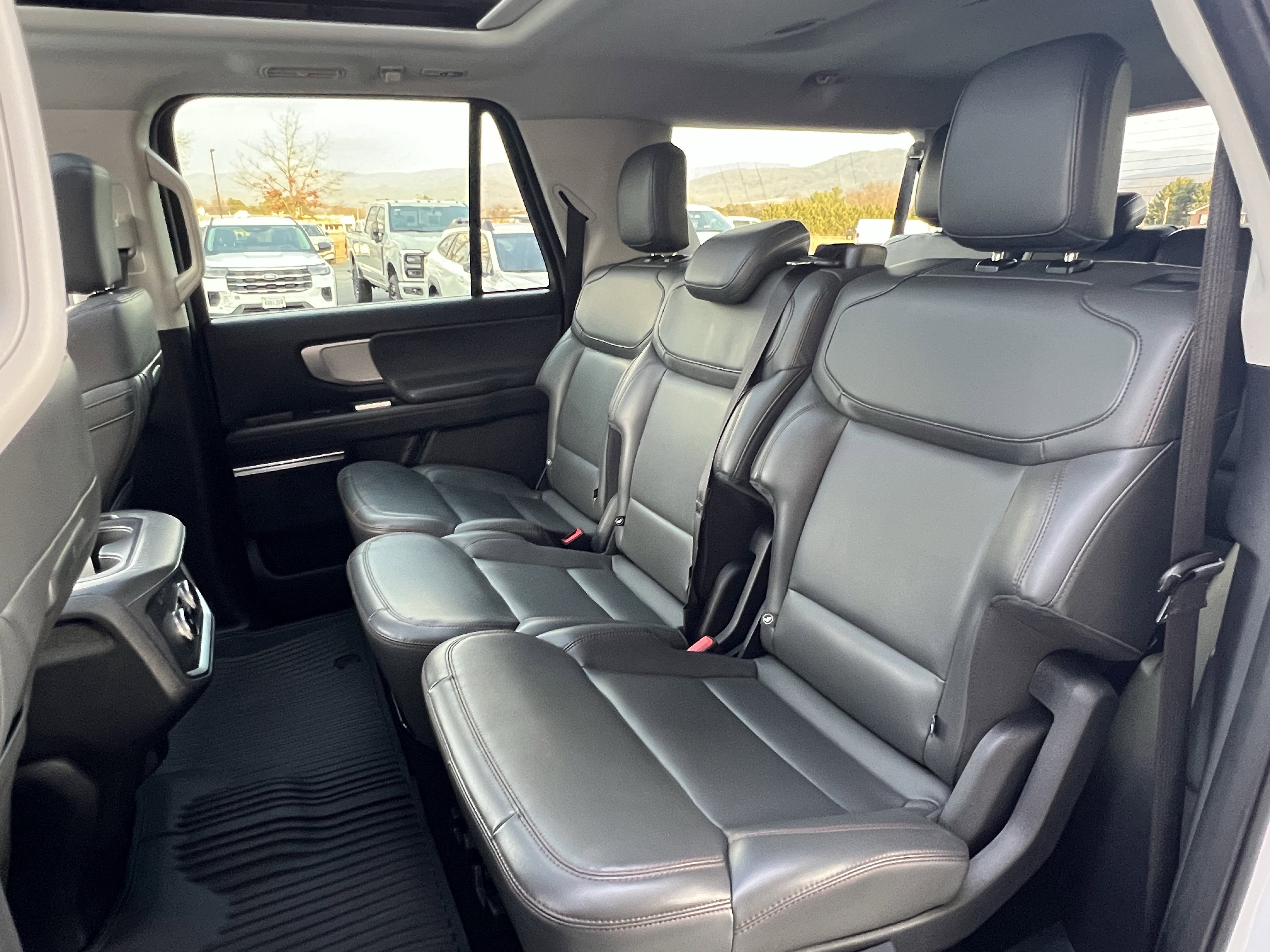 Used 2025 Ford Expedition Max Active AWD/4WD image 19