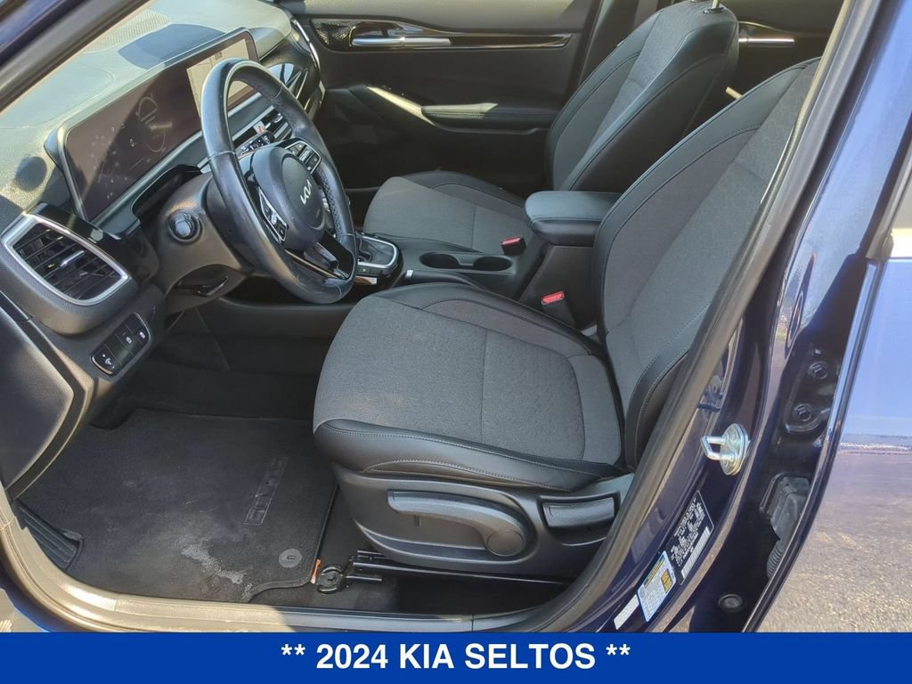 Used 2024 Kia Seltos S AWD/4WD image 17