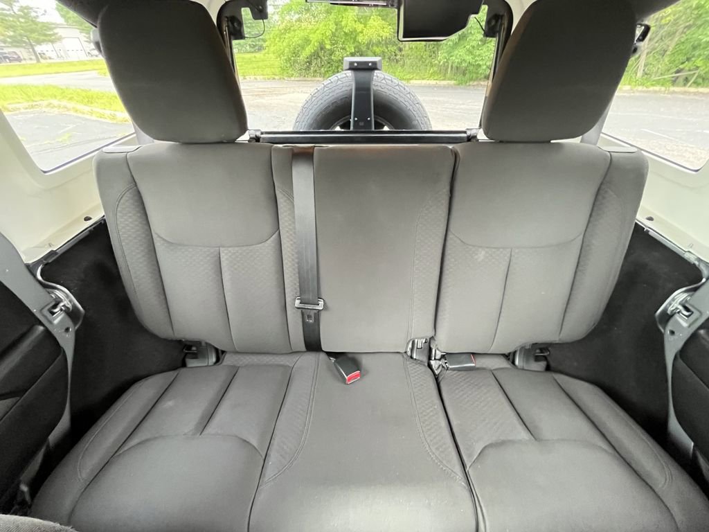 Used 2016 Jeep Wrangler Unlimited Sport w/ Quick Order Package 24S AWD/4WD image 17