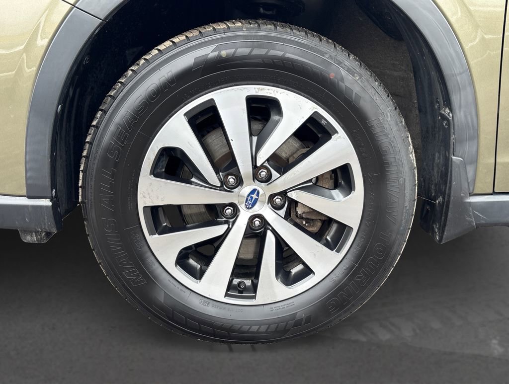 Used 2020 Subaru Outback Premium image 12