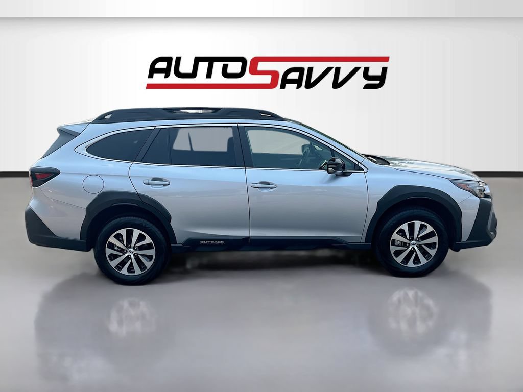 Used 2025 Subaru Outback Premium AWD/4WD image 8