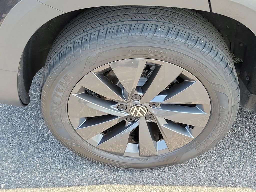 Used 2023 Volkswagen Taos S image 6