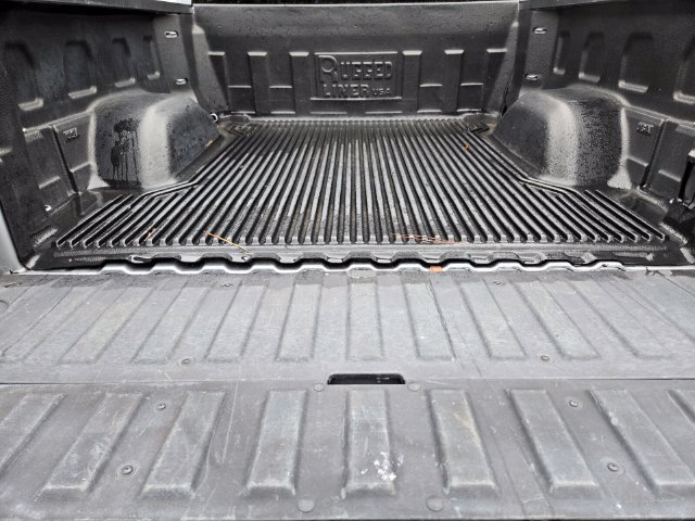Used 2025 GMC Sierra 1500 SLT AWD/4WD image 15