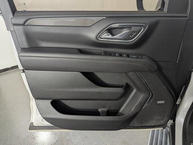 Used 2023 GMC Yukon AT4 w/ Technology Package AWD/4WD image 9
