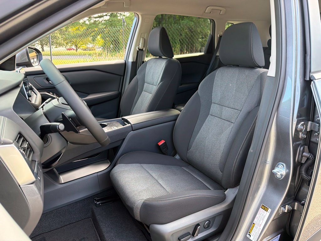 Certified 2026 Nissan Rogue SV w/ Cold Weather Package FWD image 18
