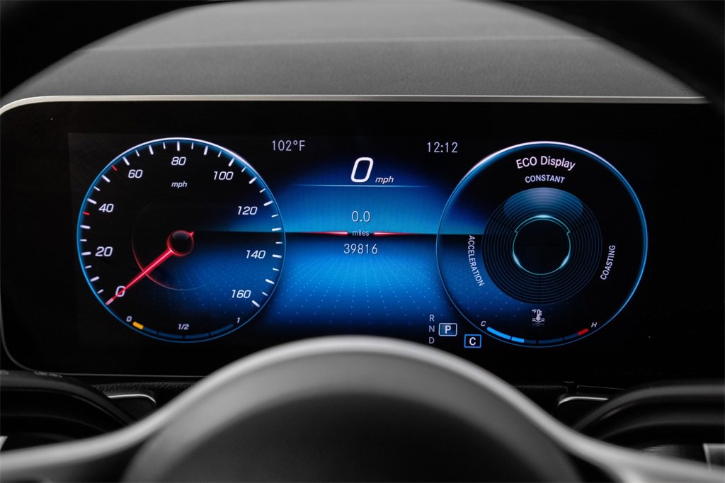 Used 2020 Mercedes-Benz GLB 250 w/ Premium Package image 18