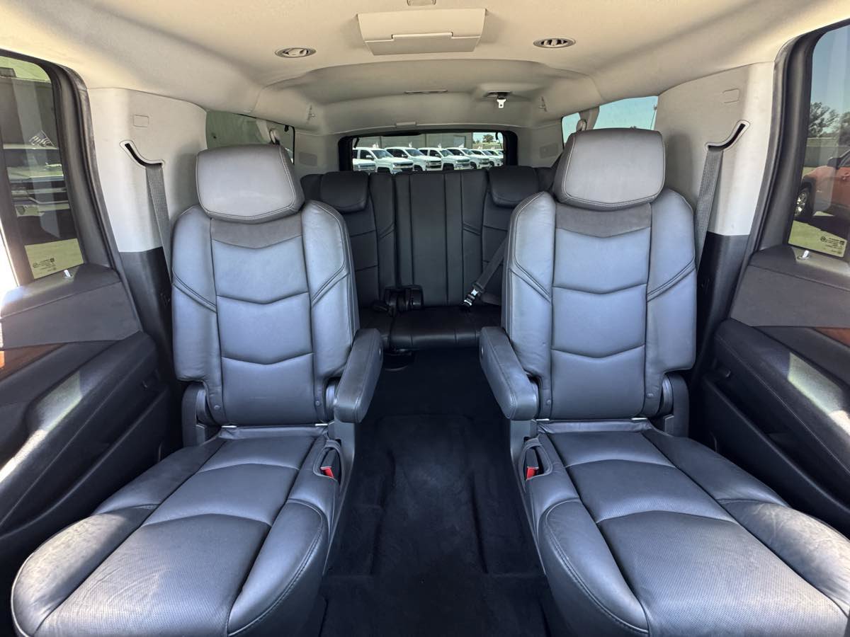 Used 2018 Cadillac Escalade ESV Premium Luxury AWD/4WD image 43