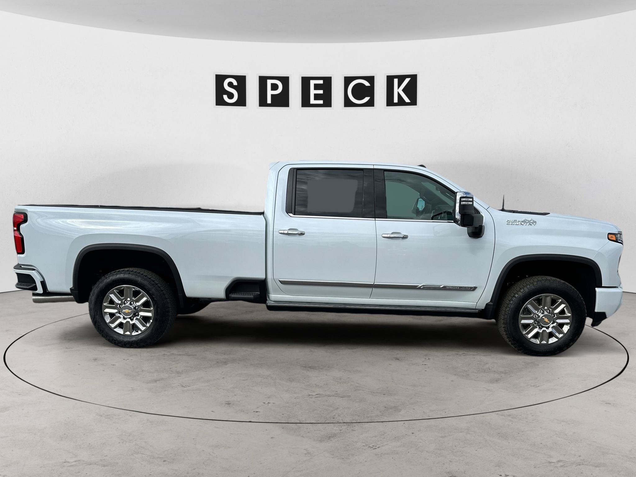 New 2026 Chevrolet Silverado 3500 High Country w/ High Country Premium Package AWD/4WD image 6