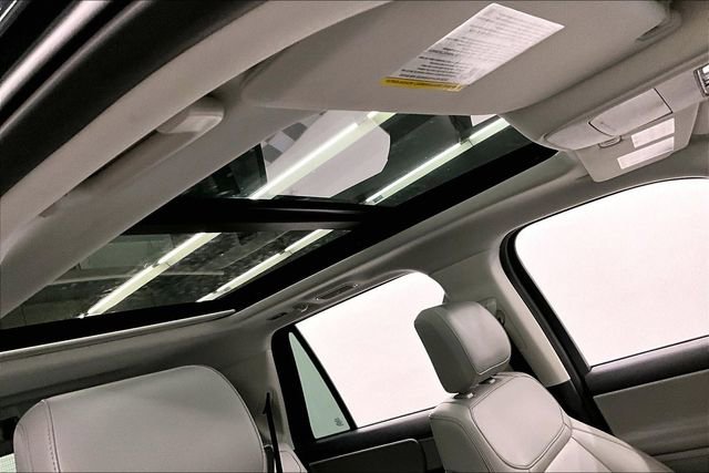 Used 2025 Ford Expedition Active image 21