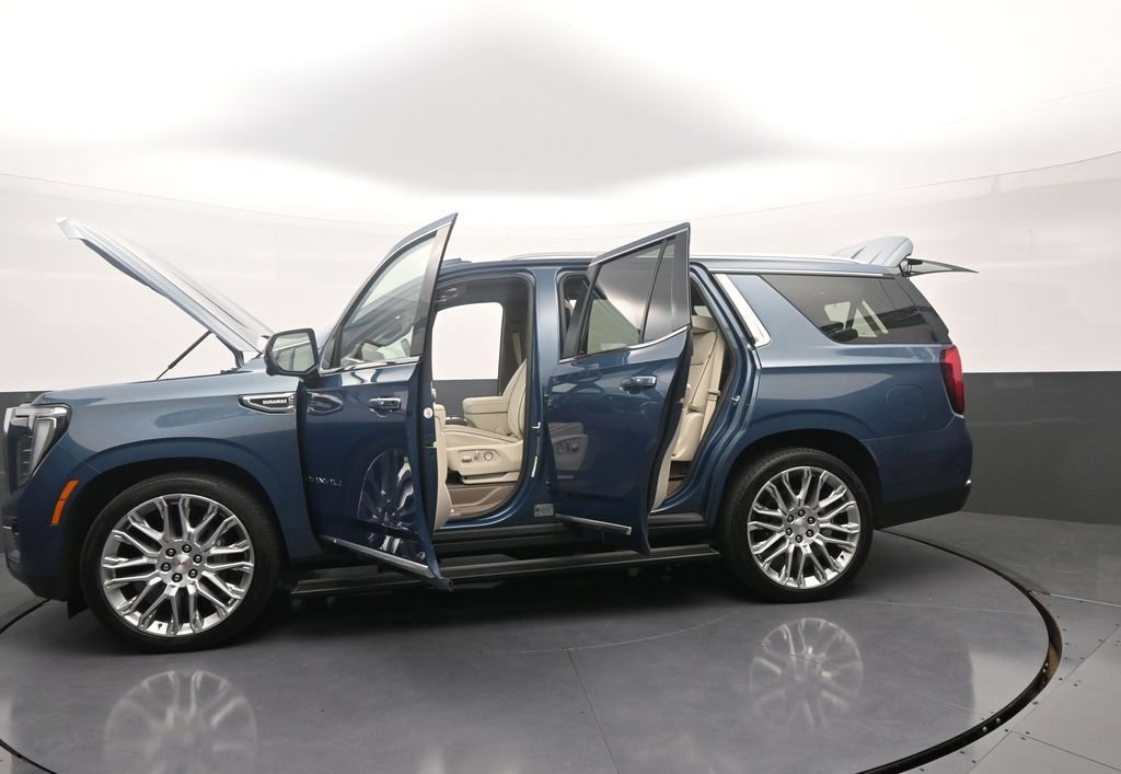 Used 2025 GMC Yukon Denali w/ Denali Reserve Package AWD/4WD image 42