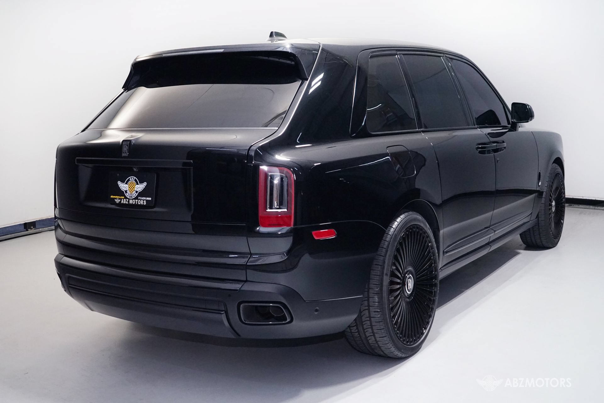 Used 2024 Rolls-Royce Cullinan AWD/4WD image 5