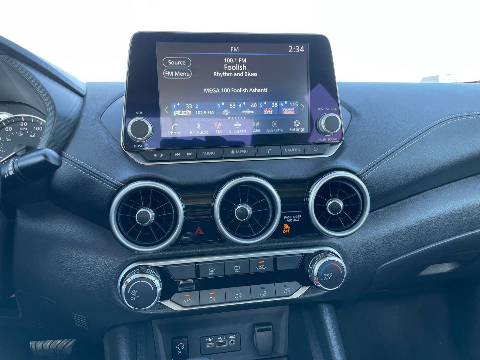 Used 2025 Nissan Sentra SV image 17