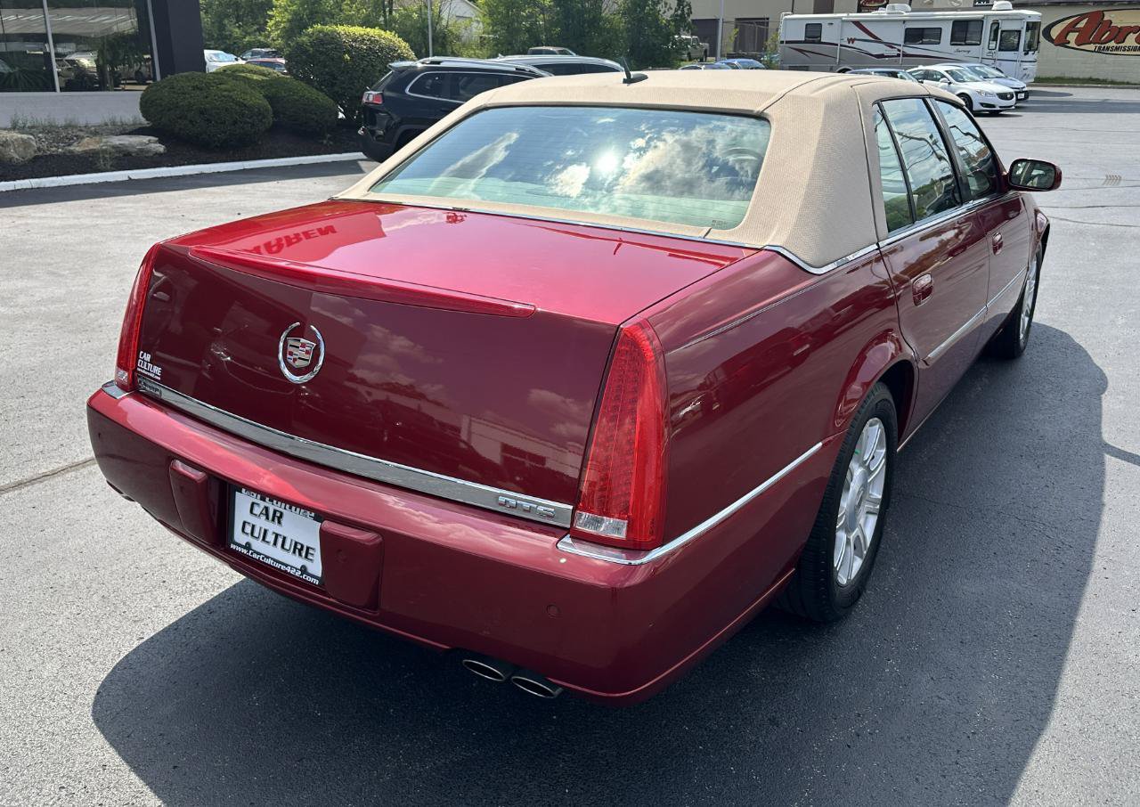 Used 2008 Cadillac DTS FWD image 16
