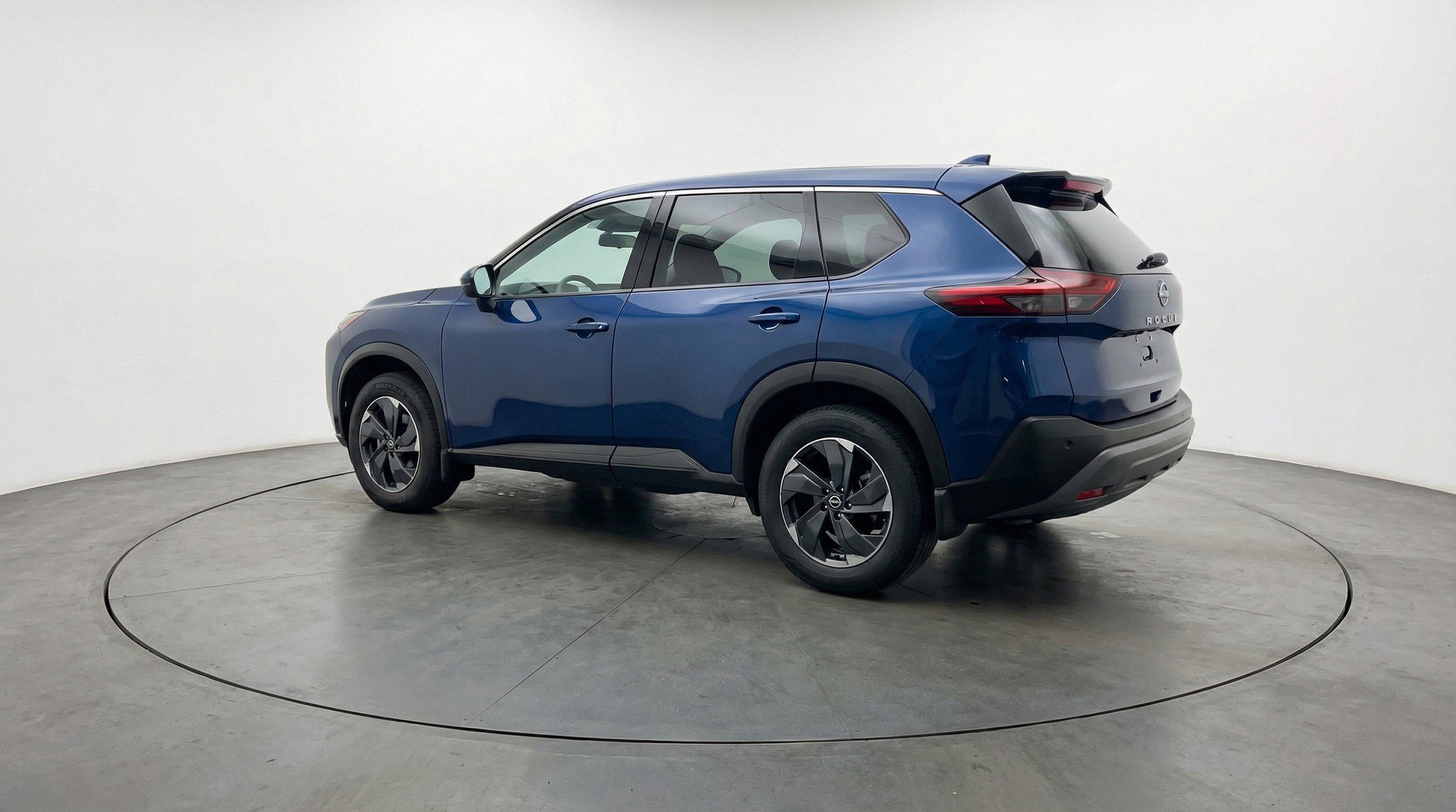 Used 2025 Nissan Rogue SV AWD/4WD image 6