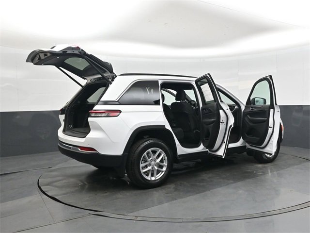 New 2025 Jeep Grand Cherokee Laredo image 46