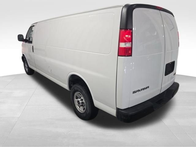 Used 2023 GMC Savana 2500 Extended image 5
