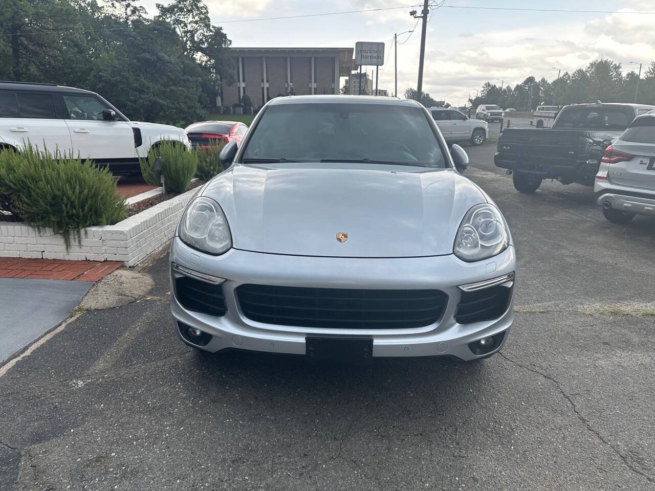 Used 2017 Porsche Cayenne Platinum Edition AWD/4WD image 11
