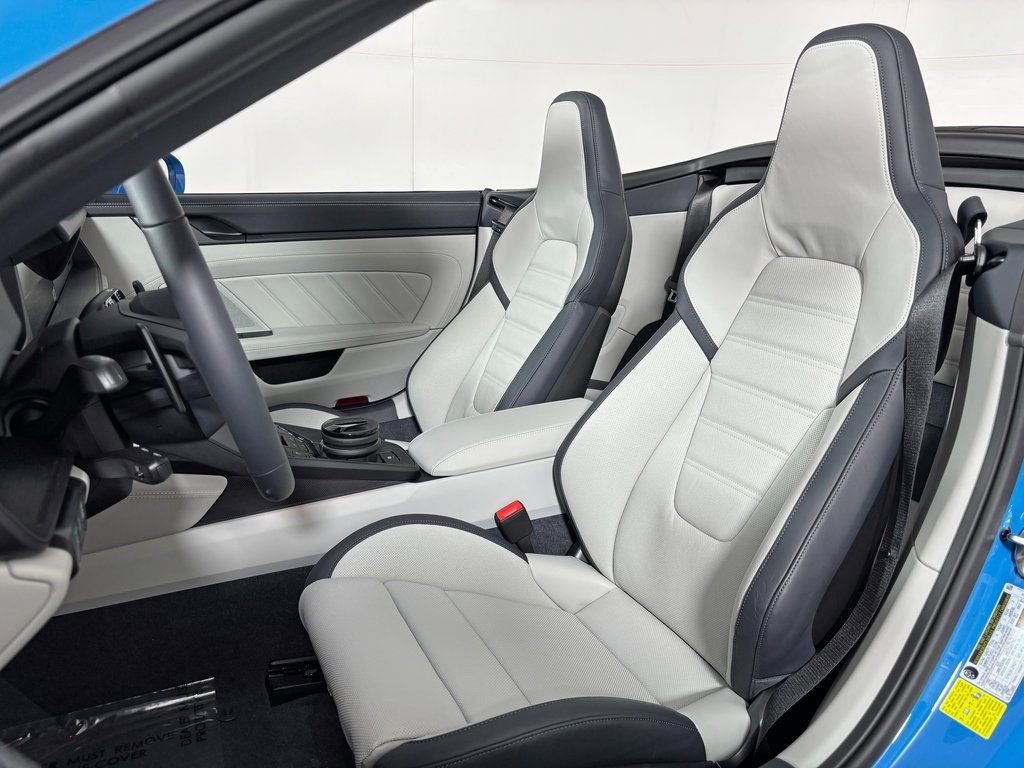 New 2026 Porsche 911 Carrera GTS RWD image 5