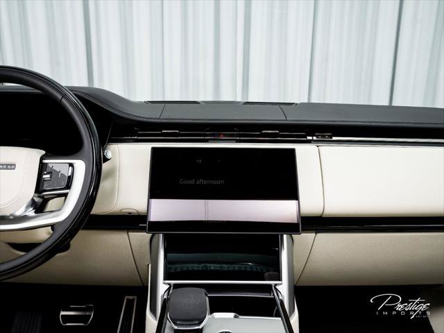 Used 2025 Land Rover Range Rover Autobiography AWD/4WD image 32