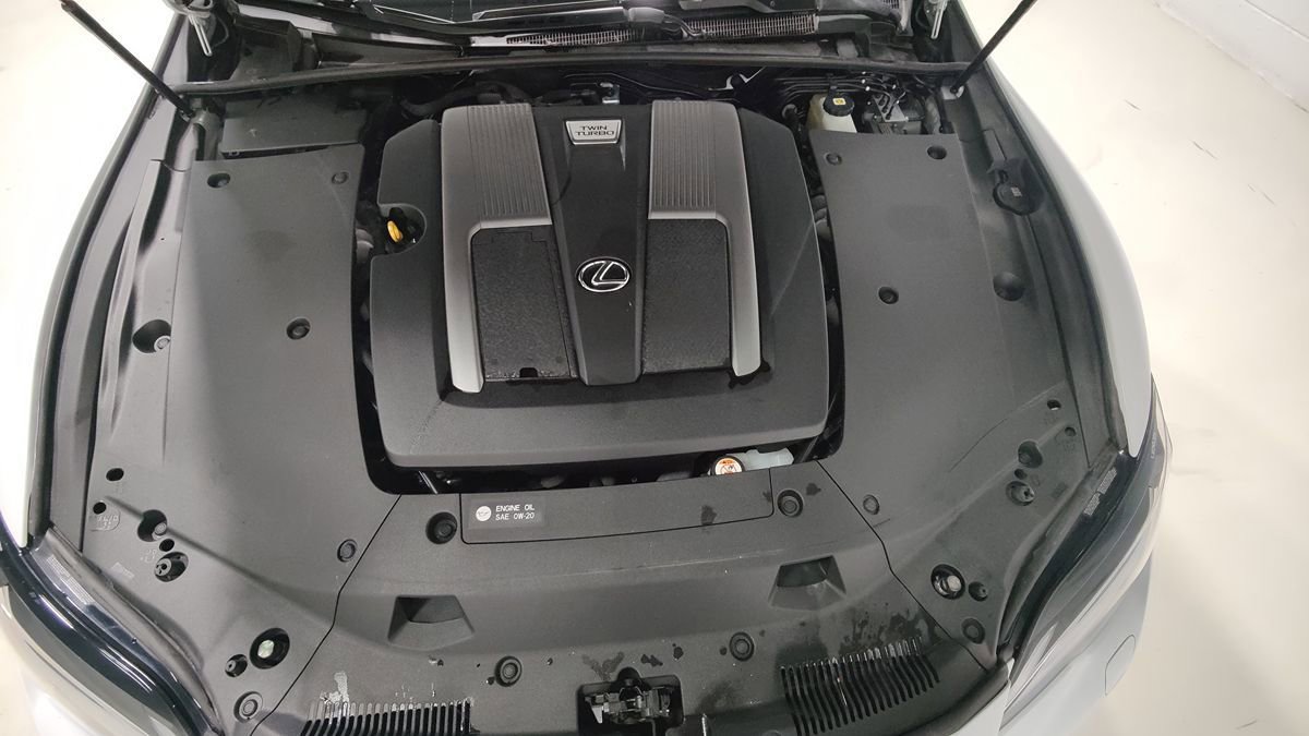 Used 2022 Lexus LS 500 F Sport w/ Accessory Package (Z1) image 4