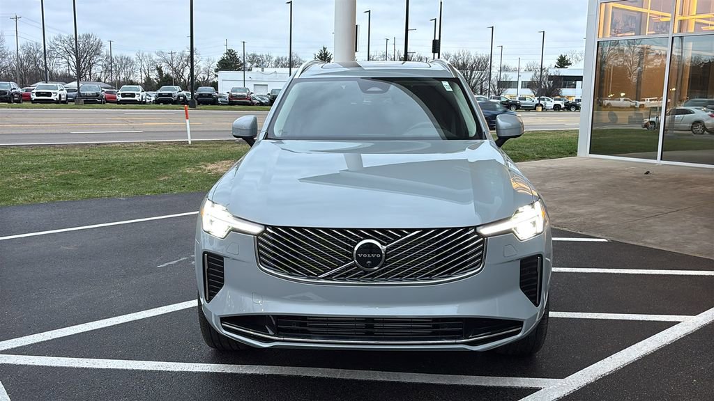 New 2026 Volvo XC90 T8 Plus w/ Protection Package Premier image 5
