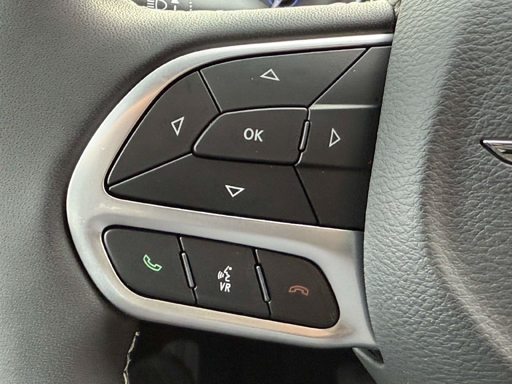New 2026 Chrysler Pacifica Limited w/ Uconnect Theater Family Group AWD/4WD image 28