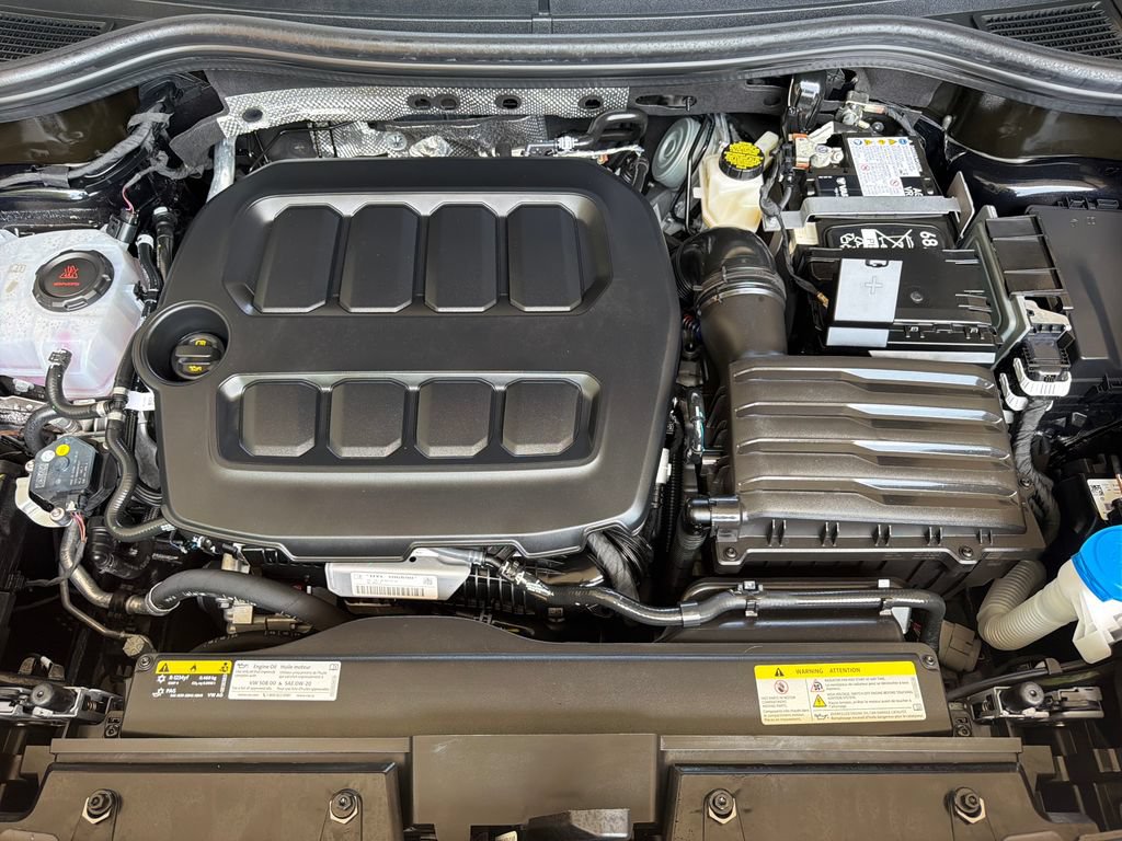 Used 2026 Volkswagen Tiguan SE R-Line FWD image 36