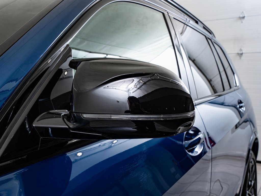 Used 2024 BMW X7 M60i w/ Executive Package image 17