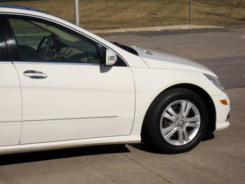 Used 2008 Mercedes-Benz R 320 CDI 4MATIC w/ P2 Pkg image 10