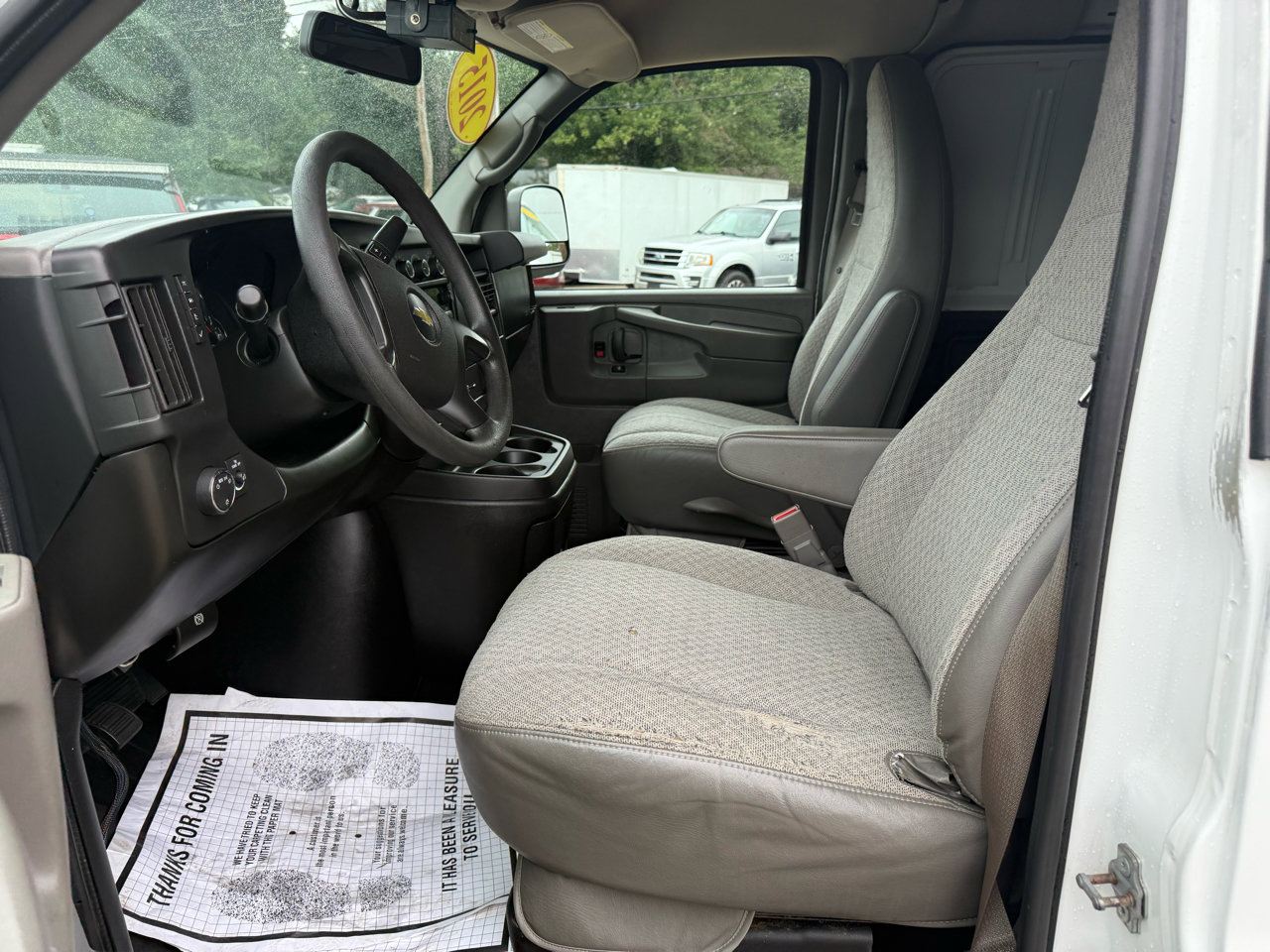 Used 2015 Chevrolet Express 2500 image 12