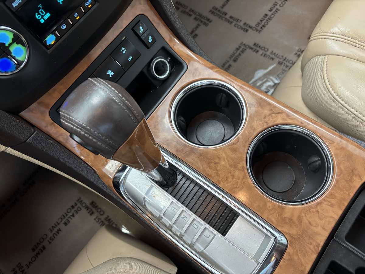 Used 2009 Buick Enclave CXL w/ Driver Confidence Package image 18