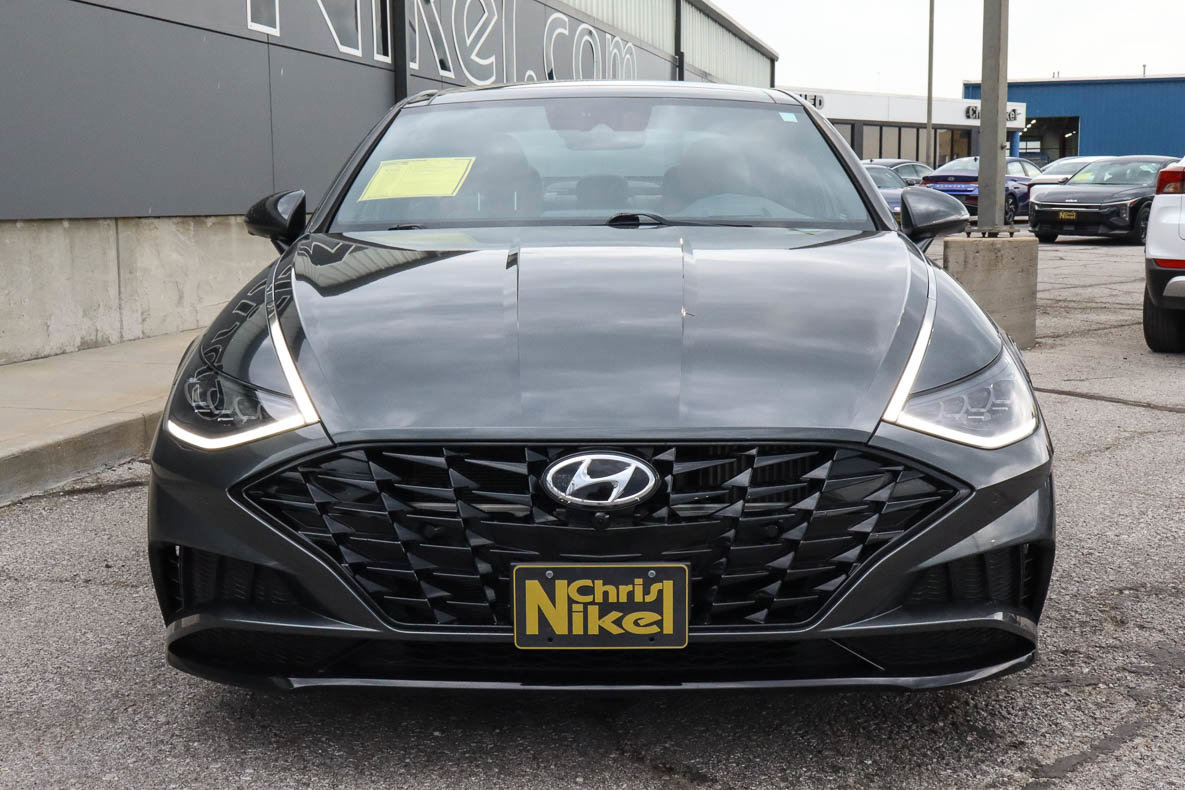 Used 2023 Hyundai Sonata Limited FWD image 2