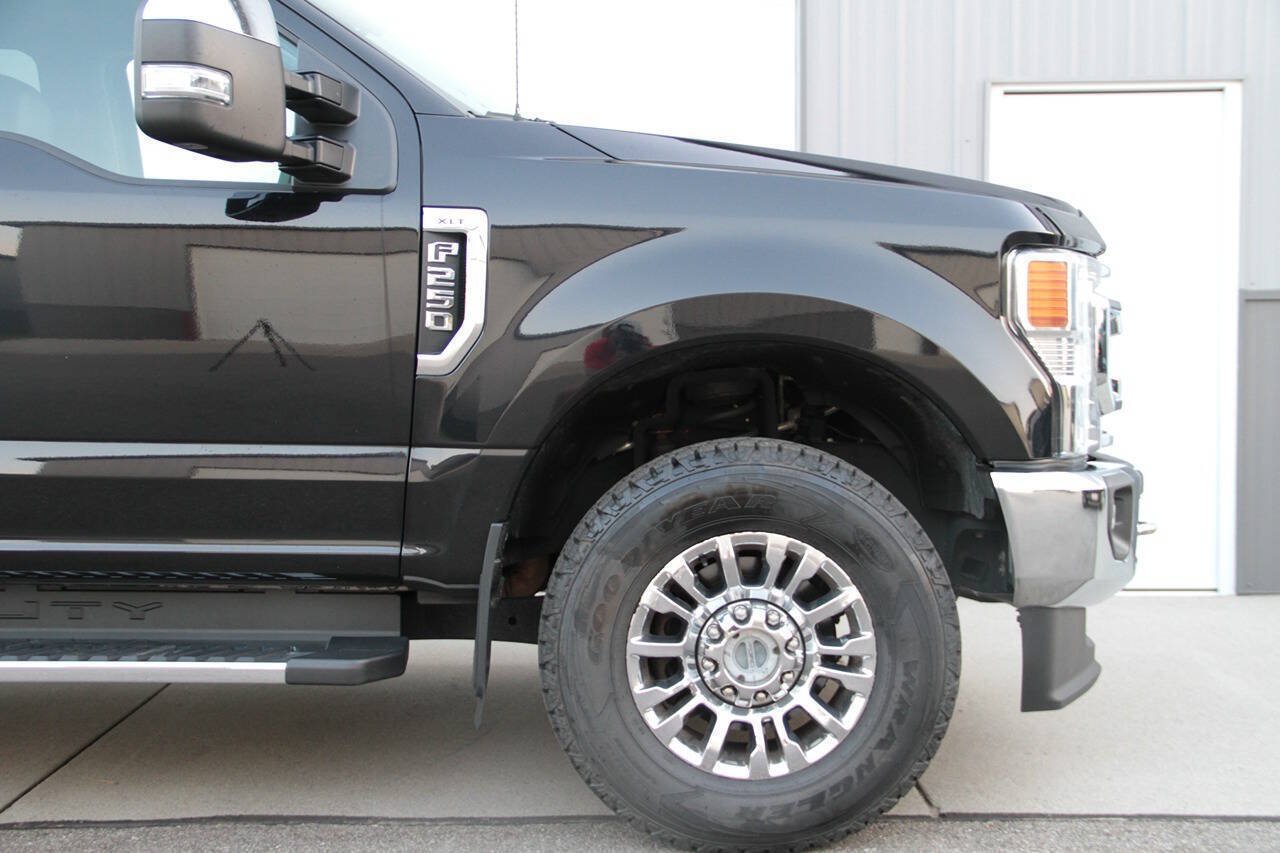 Used 2020 Ford F250 XLT w/ XLT Premium Package AWD/4WD image 27