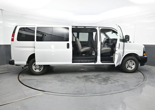 Used 2024 Chevrolet Express 3500 LS RWD image 48